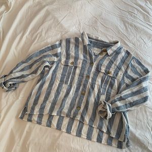 Women’s American Eagle Linen Cropped Button Up Small